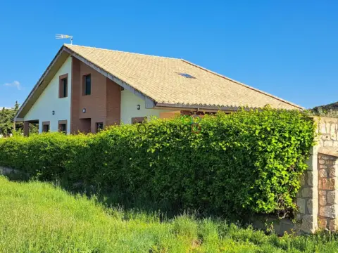 Chalet en Solanillos del Extremo