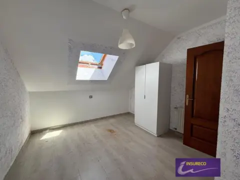 Dúplex en calle Alonso Arias Al