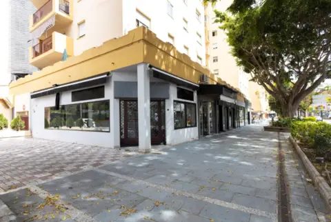 Local comercial en Avenida de Ricardo Soriano, 56