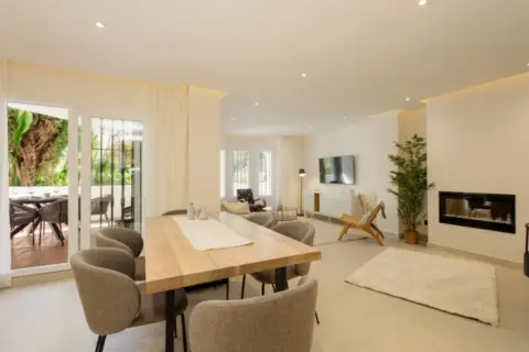 Apartamento en Los Naranjos-Las Brisas