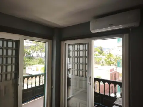Piso en San Antonio-Las Arenas