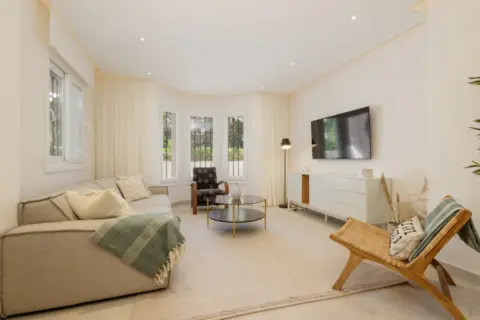 Apartamento en Los Naranjos-Las Brisas