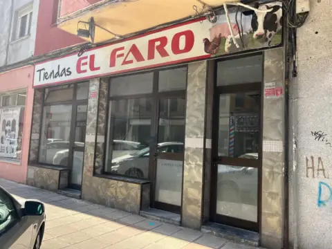 Local comercial en Los Corrales de Buelna