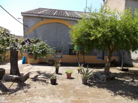 Casa en Valdeverdeja