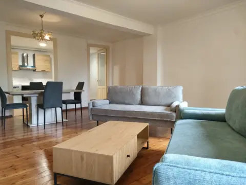 Piso en calle de San Lorenzo, 3