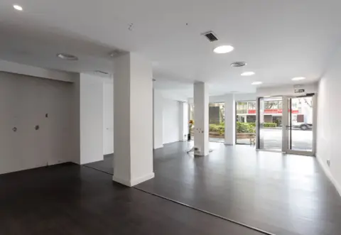 Local comercial en Avenida de Ricardo Soriano, 56