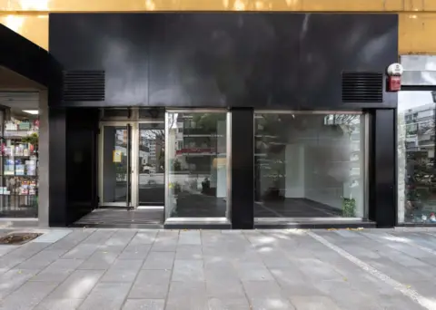 Local comercial en Avenida de Ricardo Soriano, 56