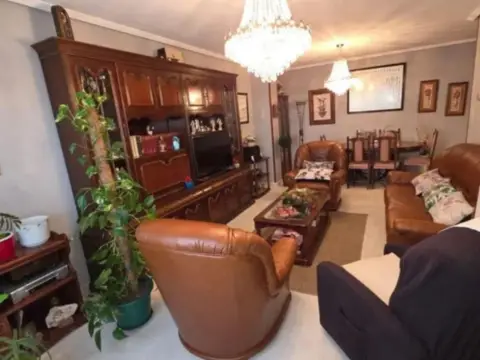 Piso en Avenida de la Constitución