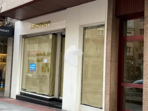 Local comercial en calle de Curros Enríquez
