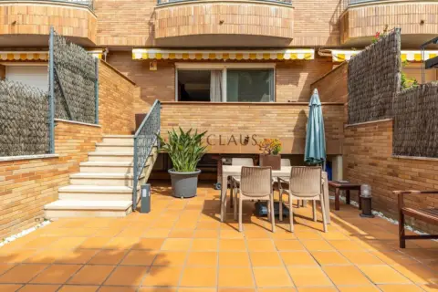 Casa adosada en La Xinesca