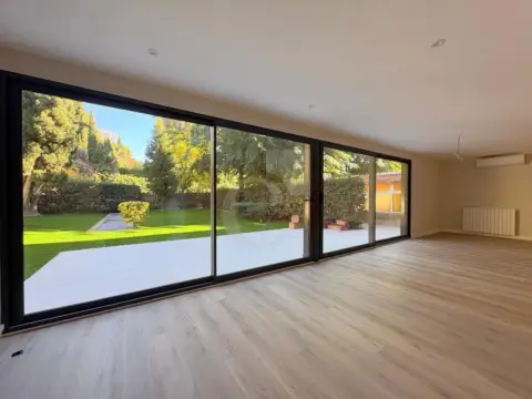 Flat in Urbanizacion Santa Barbara