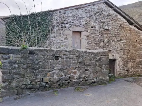 Casa en calle C/ La Rosa