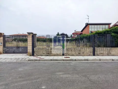 Terreno en calle Castrillo del Val