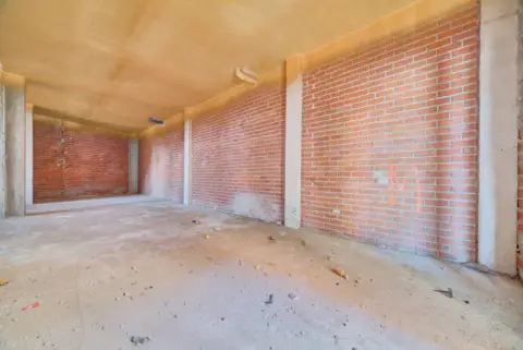 Local comercial en calle del Canal