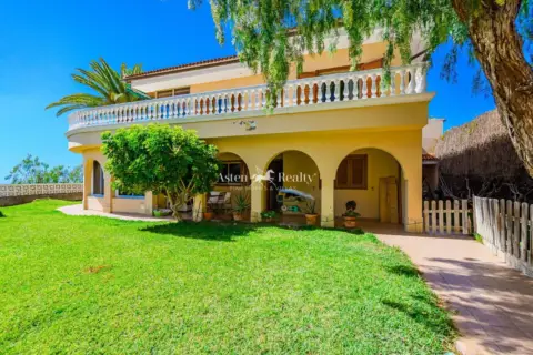Casa en calle Aldaba