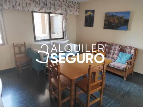 Piso en Antequeruela y Covachuelas