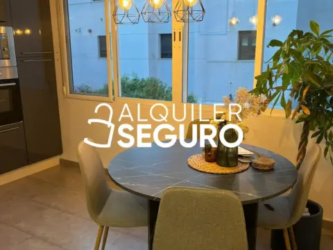 Piso en Santa Rosa - Valdeolleros