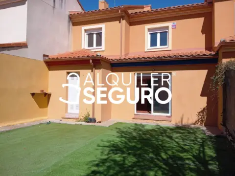 Chalet en Aldeamayor de San Martín