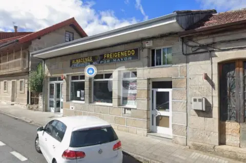 Local comercial en calle Valle Inclan nº30