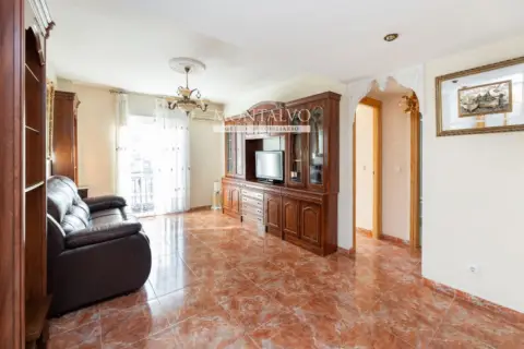 Piso en Plaza de los Castillejos, 2