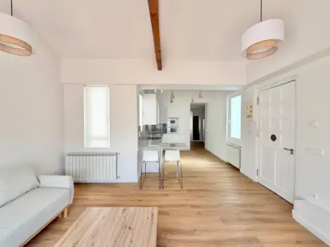 Piso en calle de María Teresa Gil de Gárate