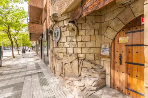 Local comercial en calle de Iñigo Arista, 18