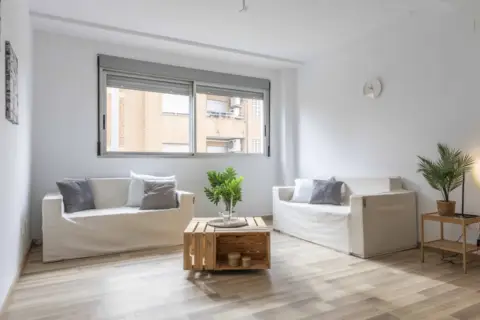 Piso en Zona Carrer de València