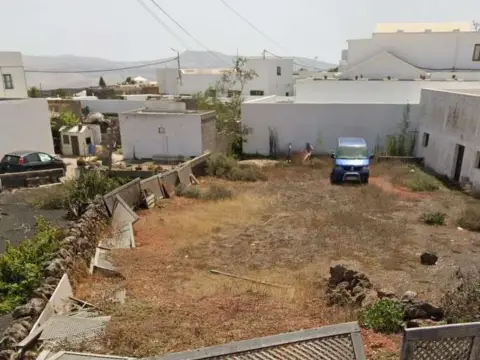 Terreno en calle Temasen, 14