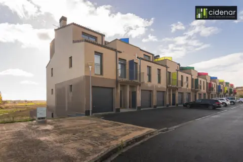 Casa en calle Mazuelo, 32