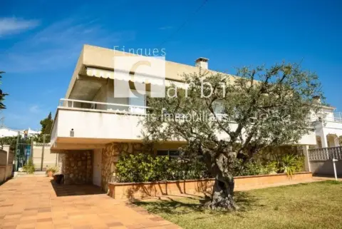 Chalet en Carrer del Migjorn