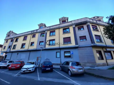 Piso en calle de Rosalía de Castro, 61