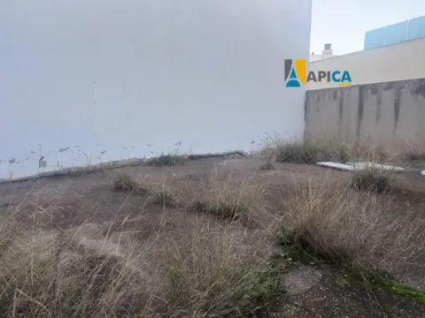 Piso en Núcleo Urbano-Urbanizaciones