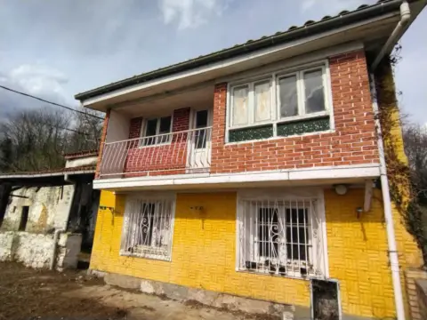 House in Barrio de Pedredo, 115