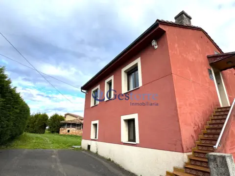 Casa en calle S-375, nº 11