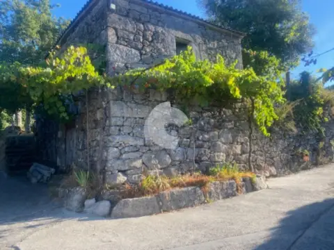 Casa en Entrimo-Lantemil