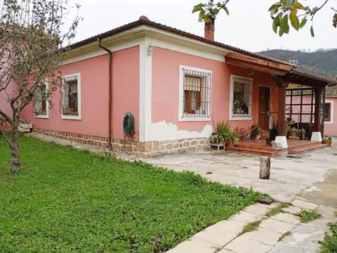 Casa en calle Bº Barros, nº 192