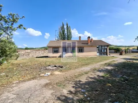 Casa en calle Quintanilla Vivar