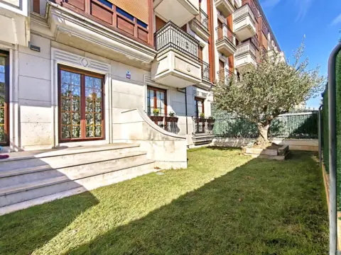 Piso en calle de Sequoias