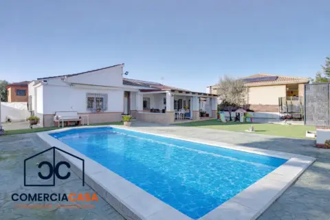 Chalet en Residencial Triana-Barrio Alto-Híjar
