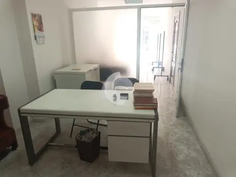 Local comercial en Valenzá