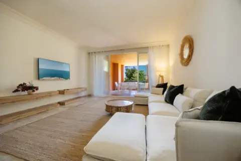 Apartamento en Los Naranjos-Las Brisas