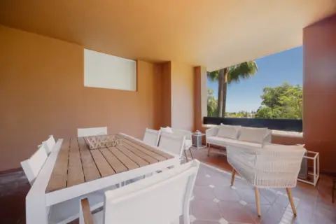 Apartamento en Los Naranjos-Las Brisas
