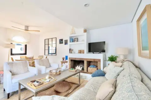 Casa pareada en calle Ur Albayalde  Es:M Pl:Es Pt:11 29680 Estepona