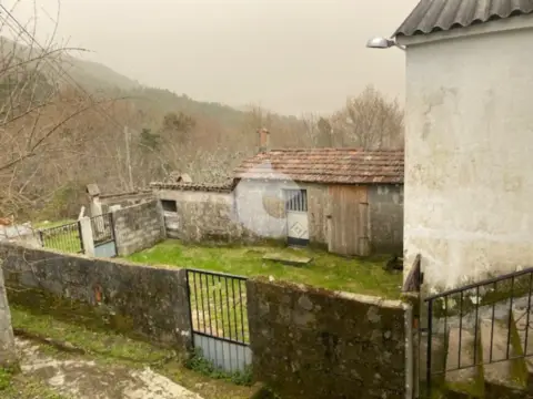 Casa en Feira Vella-Entrimo