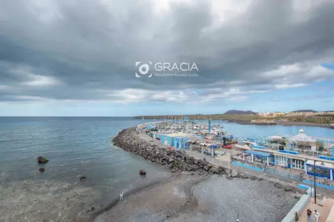 Ático en Costa del Silencio-Las Galletas