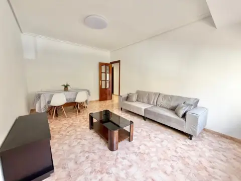 Piso en calle del Político Marqués de la Ensenada