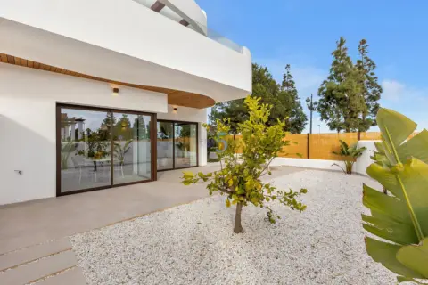 Chalet en Los Alcázares