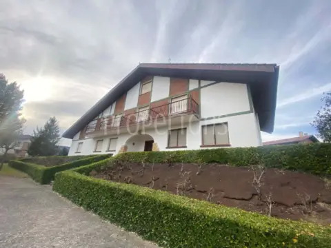 Casa en calle Larrabetzu, nº 8