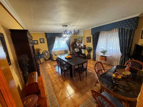 Chalet en Viana de Cega