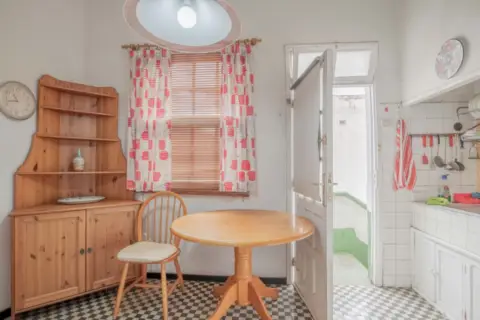 Casa en calle calle Villa de Madrid 5, nº 5